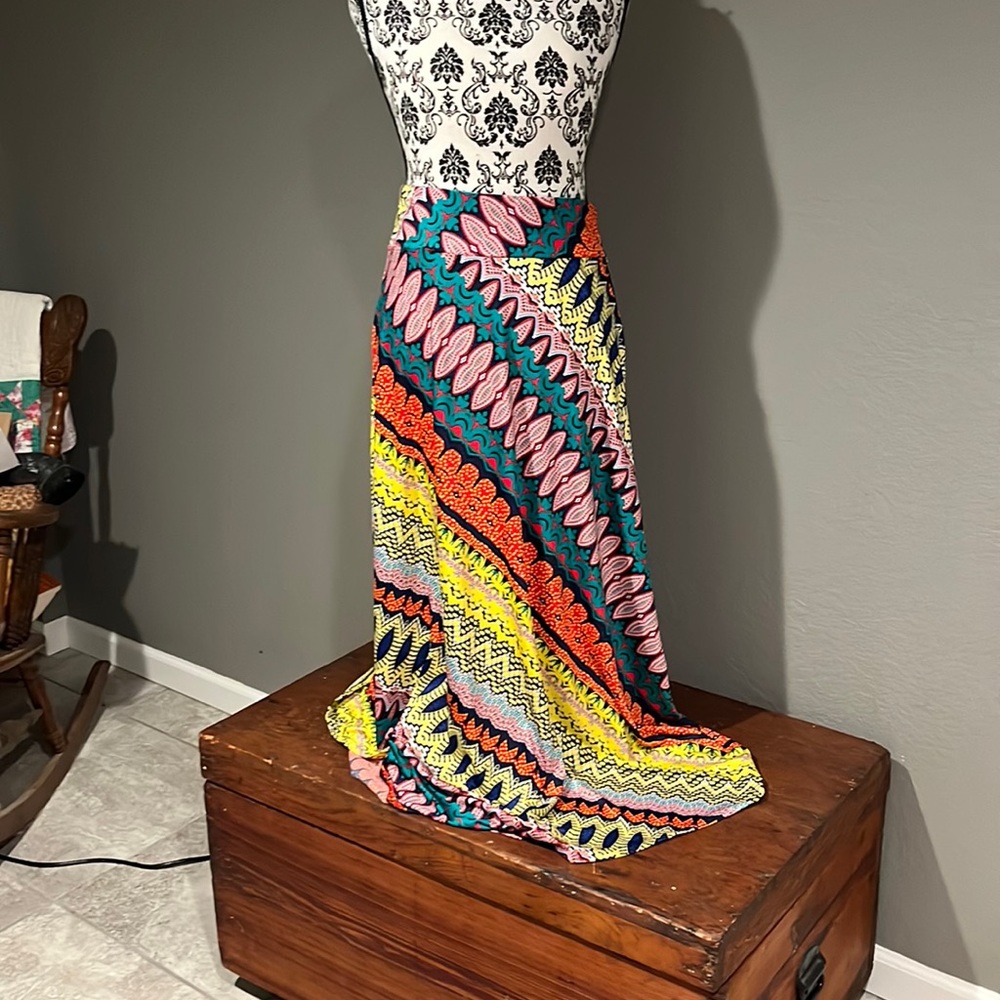 Colorful print maxi skirt